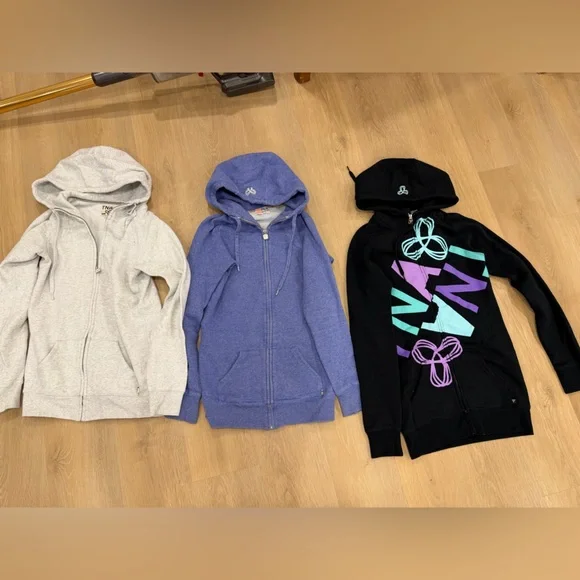 TNA aritzia Zip-Up Hoodies - Picture 1 of 7